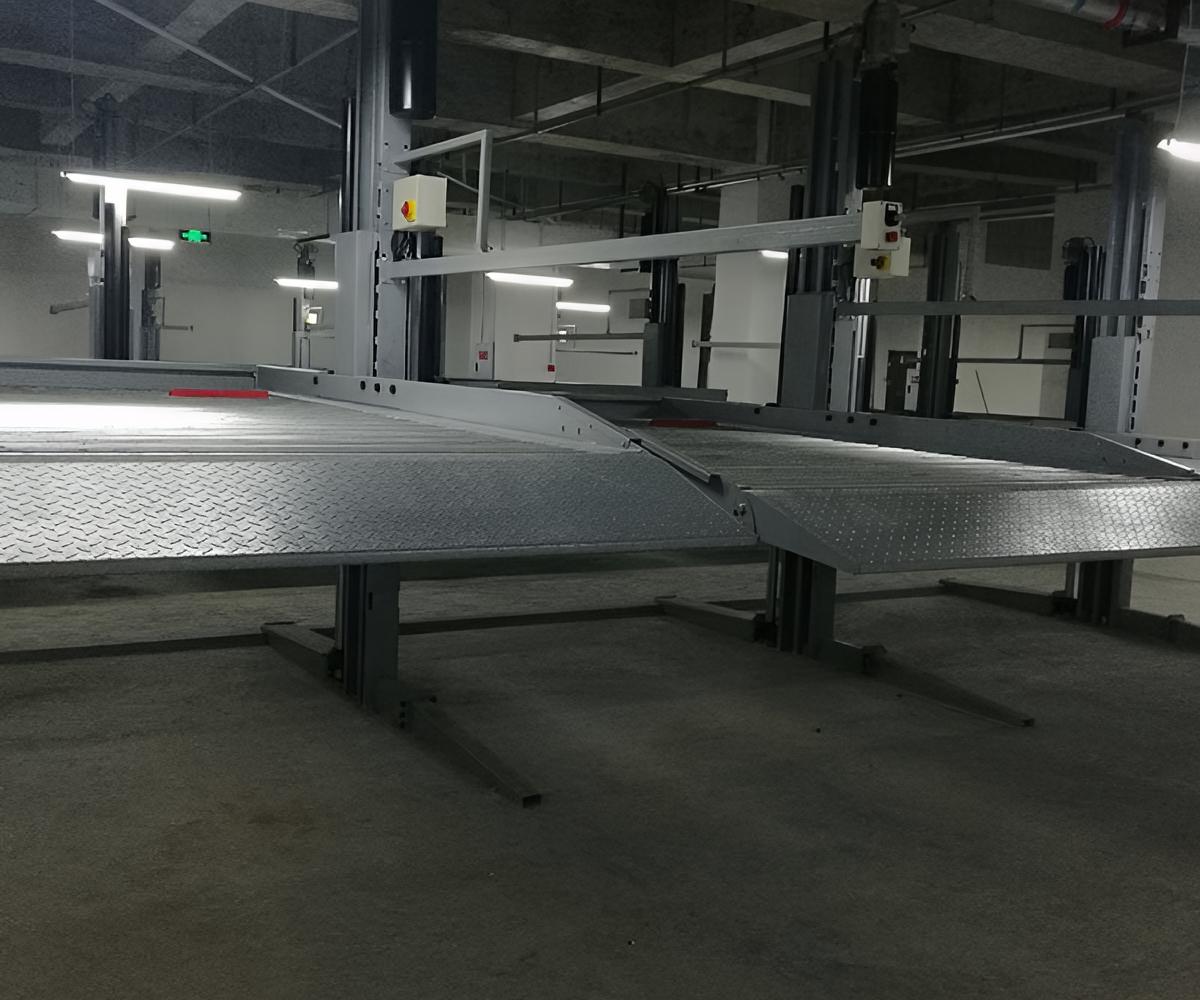 新泰立体车库多功能立体停车场翻新